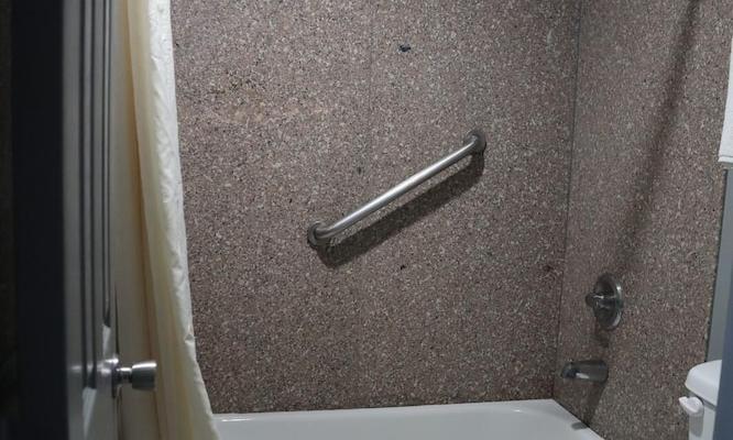 room_ca2a433e-e0a3-438d-81d8-170e2c222ec6.jpg