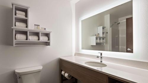 room_2a3ce570-8559-4fcf-a332-a002a91a762a.jpg