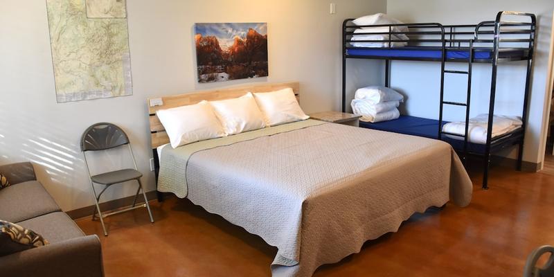 room_2b253b7d-deb4-40a3-ae18-59f836cc83bf.jpg