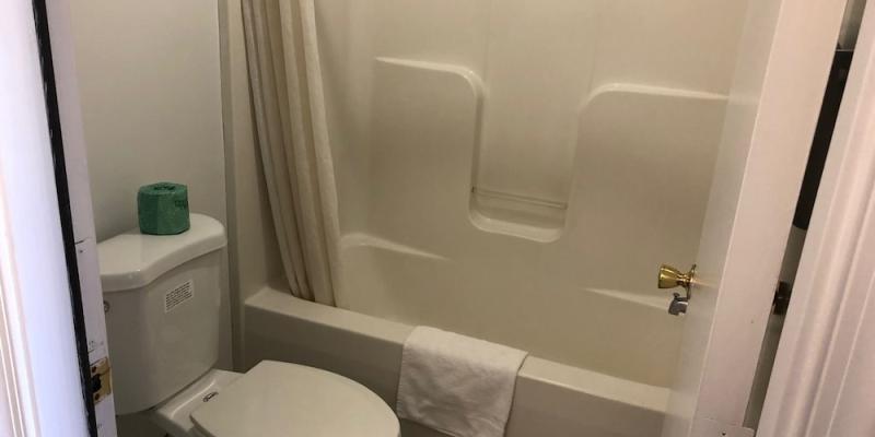 room_4fee3dbe-3dec-49f5-84e7-42fbb122d852.jpg