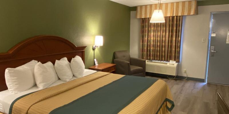 room_c8fe84c6-3ccd-4e7b-9b3d-dad9d2d55399.jpg