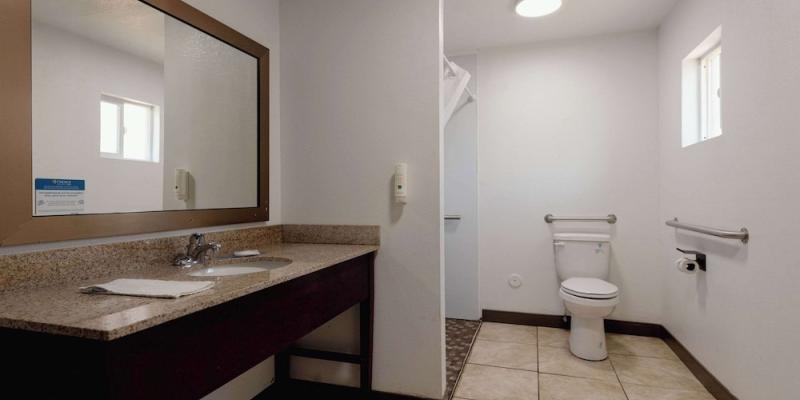 room_efb2f5b7-c8e0-407e-aa75-0b24f182fb64.jpg