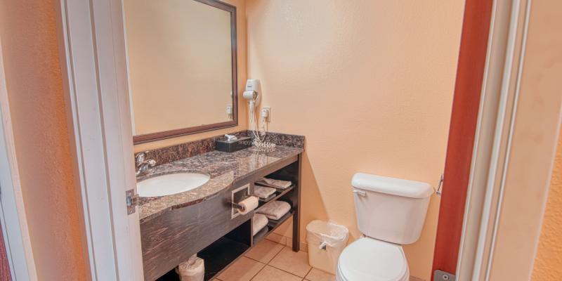 room_4c426a1b-e04e-4b8f-b5b2-d3d7888d859b.jpg