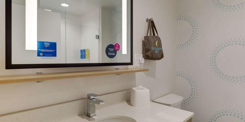 room_d9cb4e51-0de9-433f-8e33-1501d271d7a0.jpg