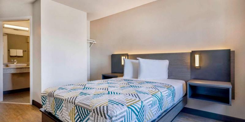 room_e03f78c3-c866-4de2-8a82-330c9a048c66.jpg