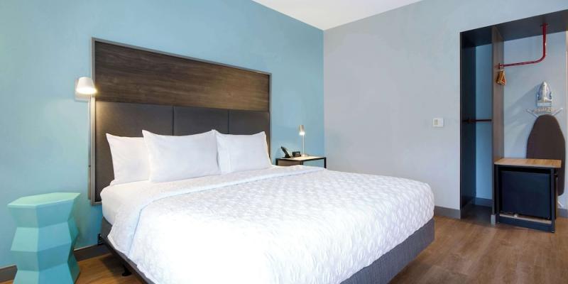 room_1d832d69-70c8-4b6f-ad14-81832cf12e25.jpg