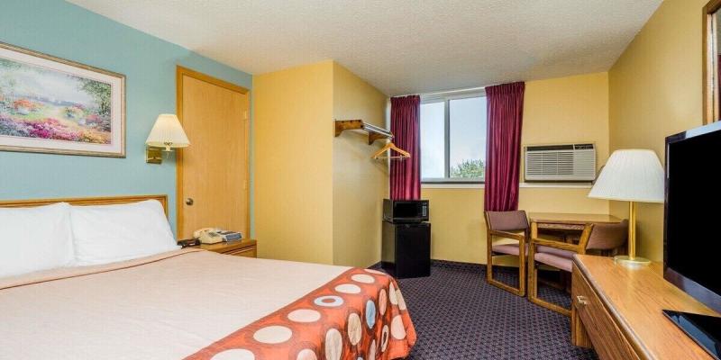 room_1a4fb18a-8d54-4ed2-b908-7ef3ddbe8de1.jpg