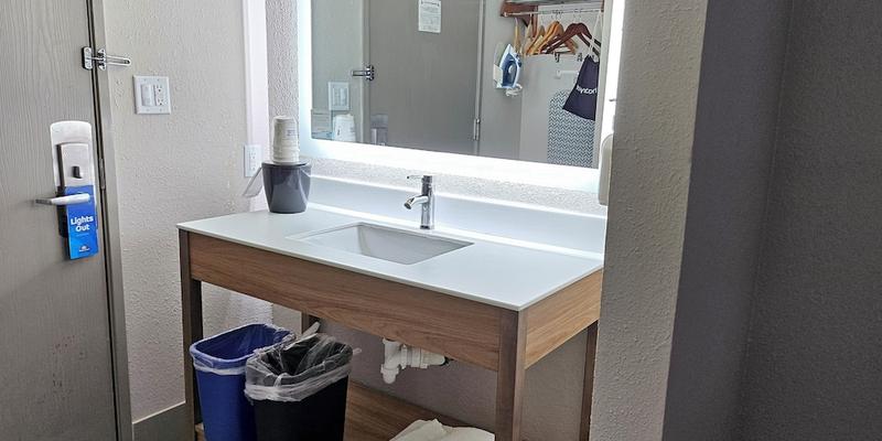 room_f9e3adb2-9fdb-4923-a69c-3a1bdc92a46d.jpg