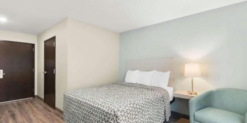 room_616db2d4-6708-4a6f-b76d-3a7708638c5e.jpg