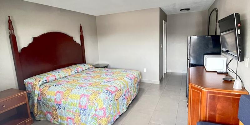 room_9f504fa9-1559-46b7-a00f-e54418ee6cd1.jpg