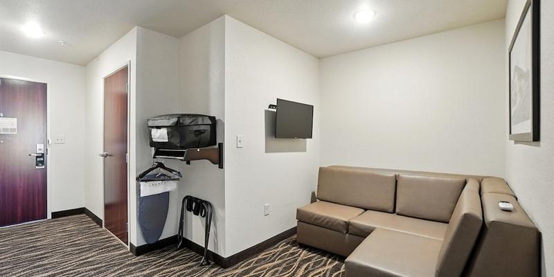 room_7b057f4e-3791-44de-a6a0-bacee3082385.jpg