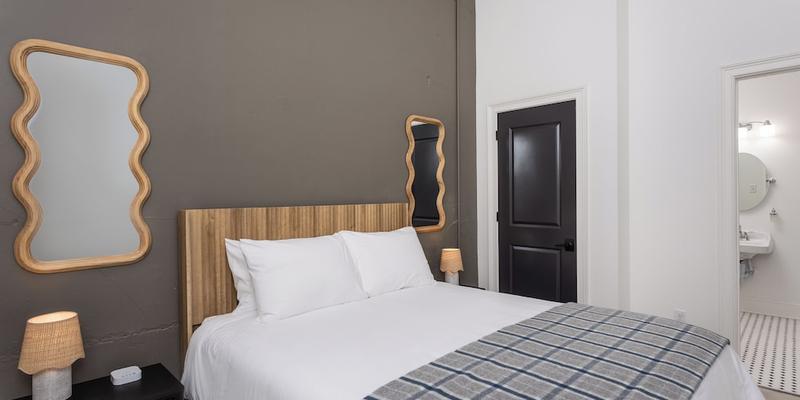 room_382cb403-69db-498d-9d3a-e94468b274bb.jpg