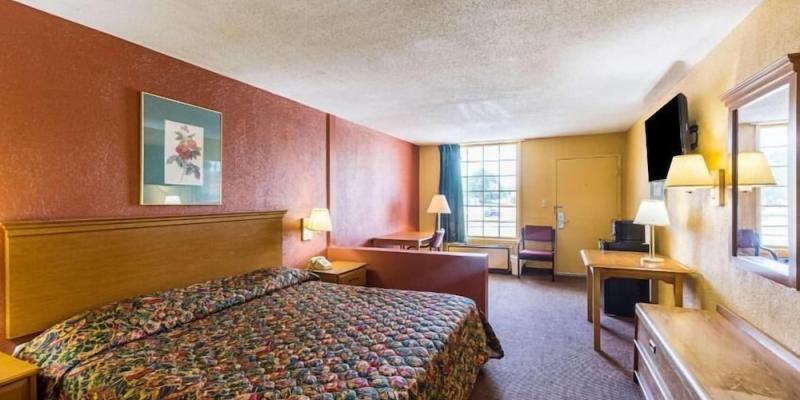room_b1c2bcc0-9ee4-43e7-8f9e-ebf1bfbeea3d.jpg