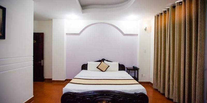 room_c13b13ee-62d1-4b6b-8519-8d4e4dc76d6e.jpg