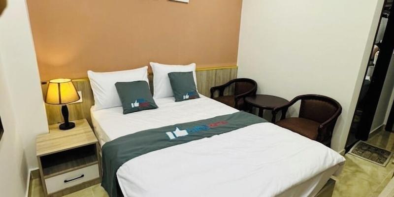 room_28fa0a90-c421-499e-9fd3-378f1244bb77.jpg