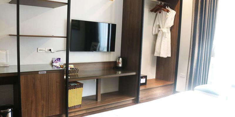 room_52efa42f-eb60-4ae7-8c65-aad337e5a9d2.jpg