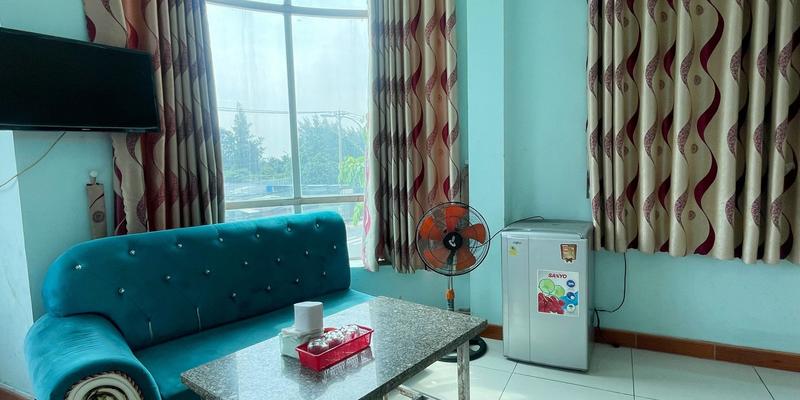 room_0ec097c7-66bd-4570-aba7-24b65f8fbd3e.jpg