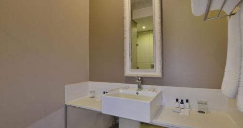 room_e5eb5cd7-1703-44e4-9bae-0695b014b5b2.jpg