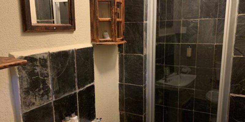 room_18425d5f-a65b-409a-8e44-e43ba4b495b7.jpg
