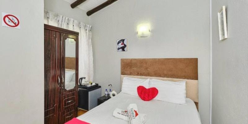 room_96dc21da-dca3-4f5d-b3e4-b41f75dcde31.jpg