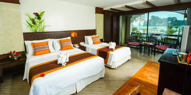 room_c3078daa-7549-475f-a9ad-d0ca6d2f0a0e