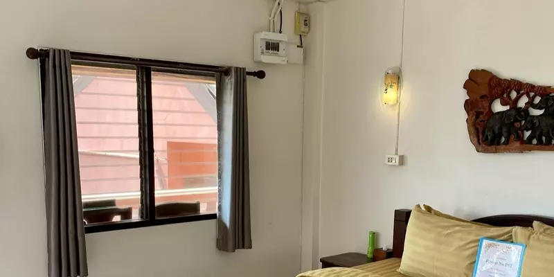 room_e4ca39ca-08f7-4174-adc6-9bb9d4e84f9d