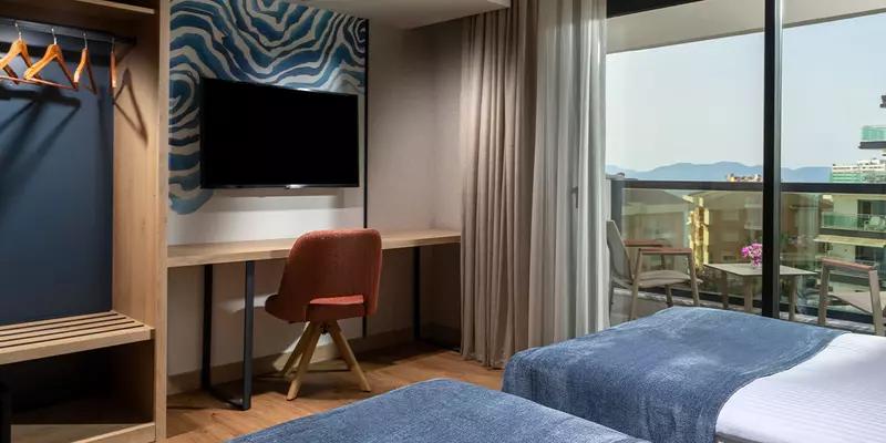 room_3ab86871-c8d6-4134-9289-886ccffccd7d