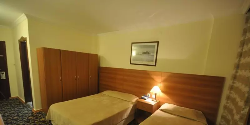 room_7ee9b392-a27f-4787-9749-07ca76113aa8