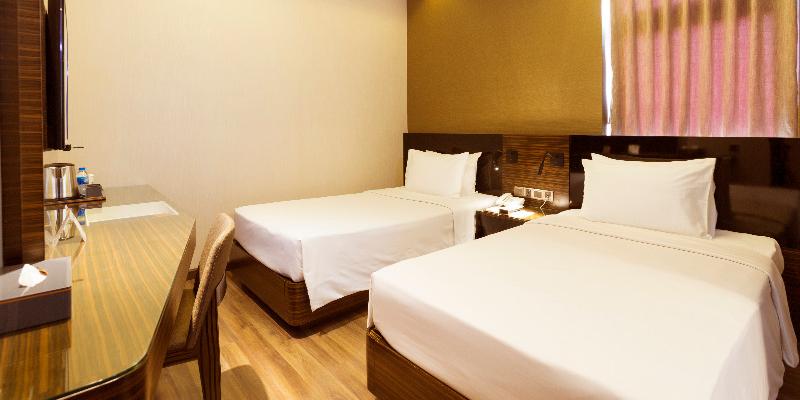 room_4b952e46-8950-48b2-a8e8-e596cac4d14e