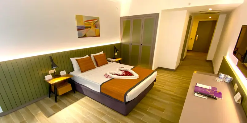 room_8333b37a-8747-423a-8013-d38a6dc03761
