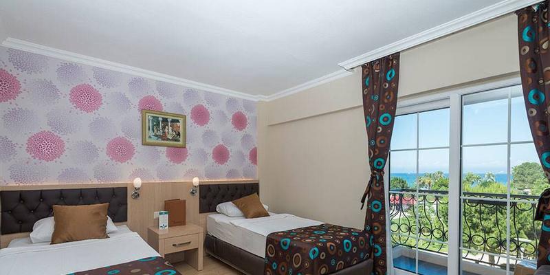 room_d89fb953-9460-42d5-8407-46574e78e847