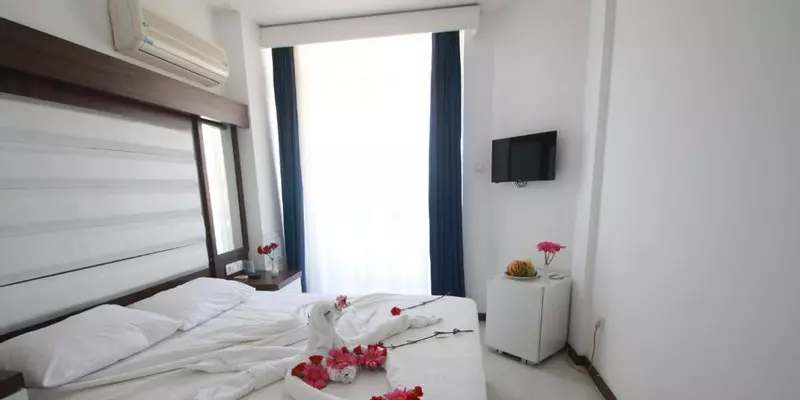 room_2c70ee11-5e20-4e92-9b47-0a01f121511f