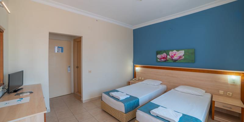 room_23e0e627-1e30-4152-bcfe-13debe39c7a3