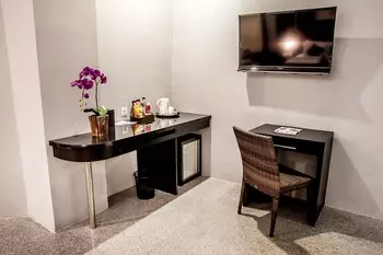 room_60c40e5a-b50a-48c4-a8df-eccc3daa0143.jpg