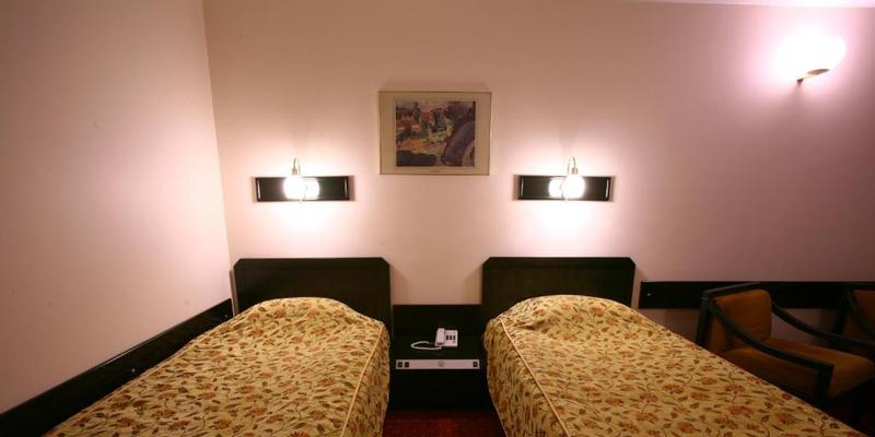 room_8c5748eb-4e4f-4350-97ab-e6ca1d1c9042.jpg