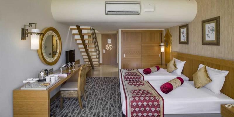room_774dedd6-0fb0-4a35-8c8b-7c75a50c412e