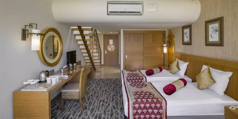 room_774dedd6-0fb0-4a35-8c8b-7c75a50c412e