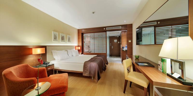 room_e26a868d-0b9b-409b-9d5b-e4559eb09fa5