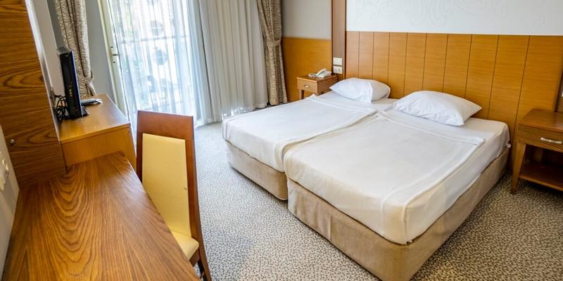 room_9540611c-ef27-4f46-b625-7e0735ce29b9