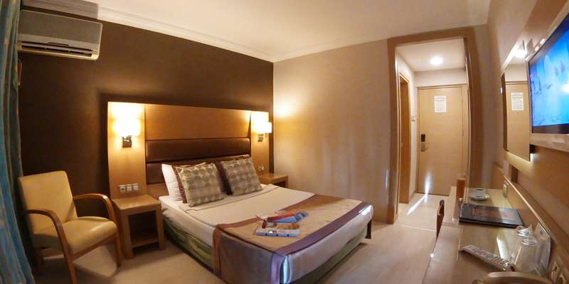 room_400d9d76-2ffb-456c-9925-0b9c83a81424