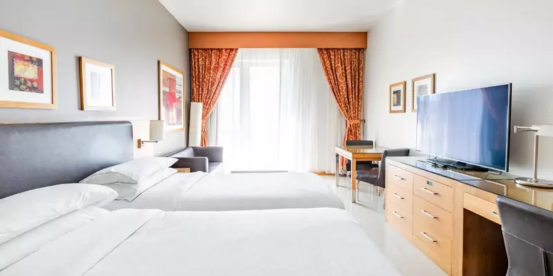 room_5ed23556-059d-4e82-8d75-0ed775a41a0e.jpg