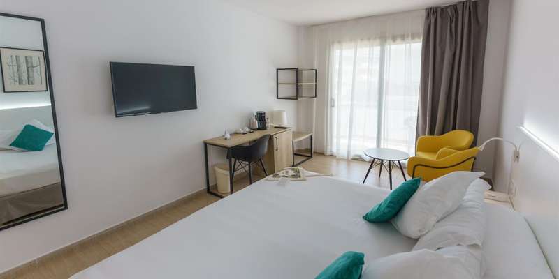 room_a4b9c35f-08df-48e0-ae0e-1d15b725ebfa.jpg