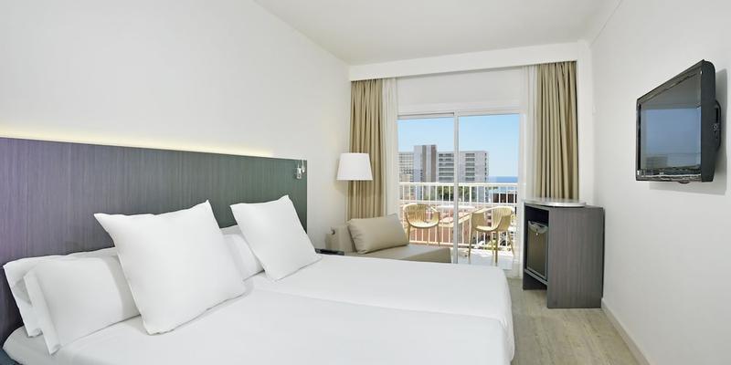 room_2c27c849-c724-4c12-b204-b8ea6f890f1e.jpg