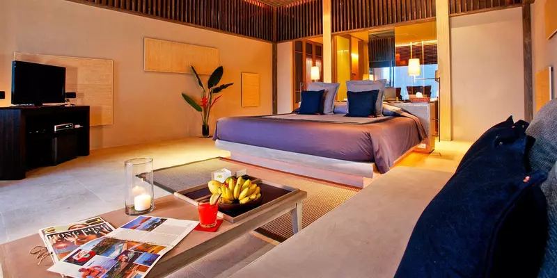 room_3cc8a5f6-9e51-4cb6-a6d3-3b428bb30014