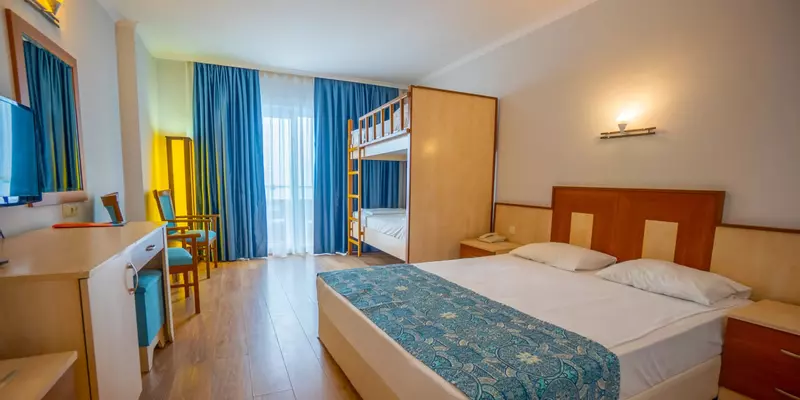 room_e4ebce72-2b3d-45b1-af94-7ab3fdf2616b