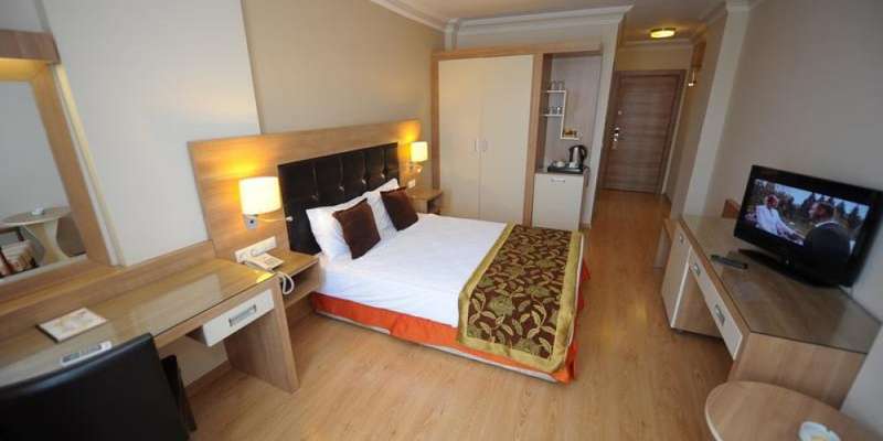 room_e9cde6a4-745b-4e1a-a0a3-70a978850a2e