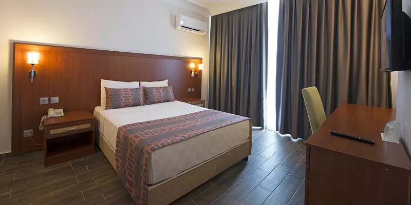 room_39ed4efd-ee9f-4503-bfe3-c6d59cf12784