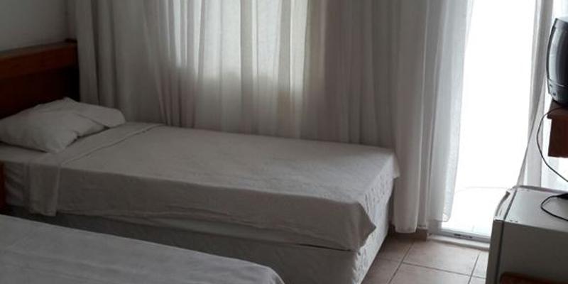 room_72aa9976-41d3-4112-9915-466eff3e4d19