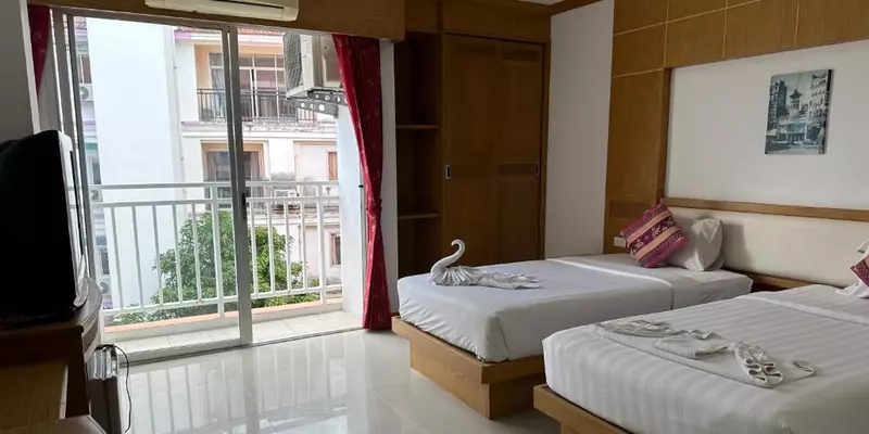 room_15e5c965-0b24-45fa-b314-a26a51ec4aea.jpg