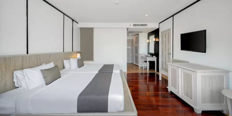 room_ec820771-82ef-4457-a438-48318cf1d65c
